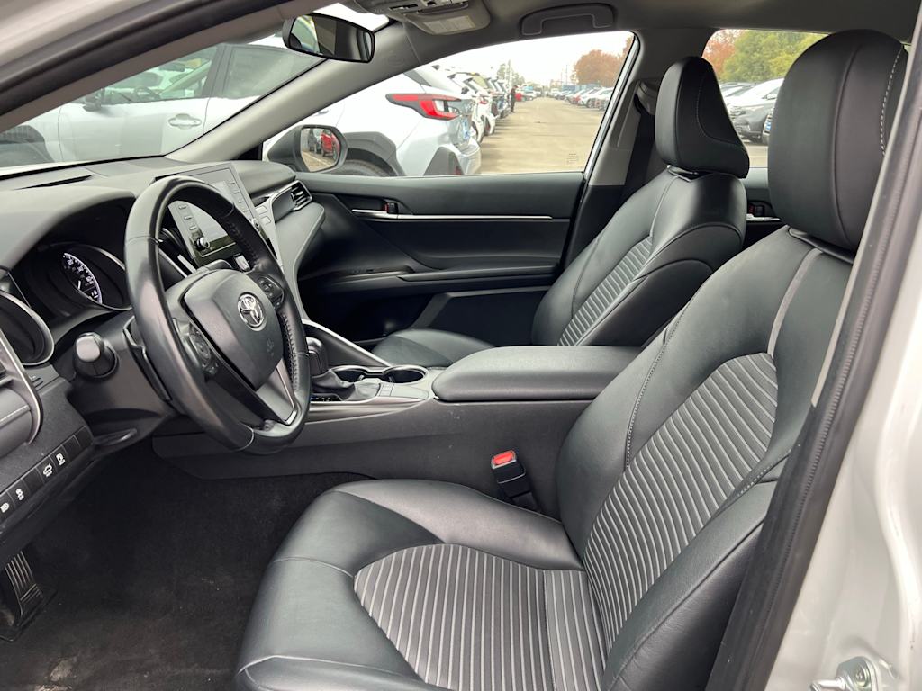 Thumbnail: 2023 Toyota Camry - 10