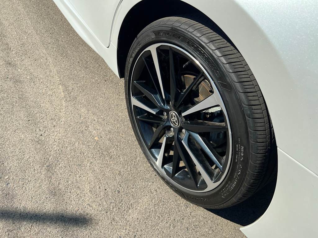 Thumbnail: 2020 Toyota Camry - 25