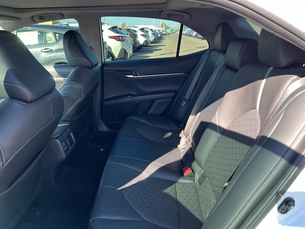 Thumbnail: 2020 Toyota Camry - 26