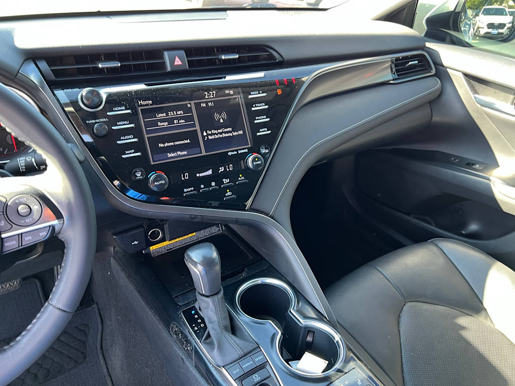 Thumbnail: 2020 Toyota Camry - 14