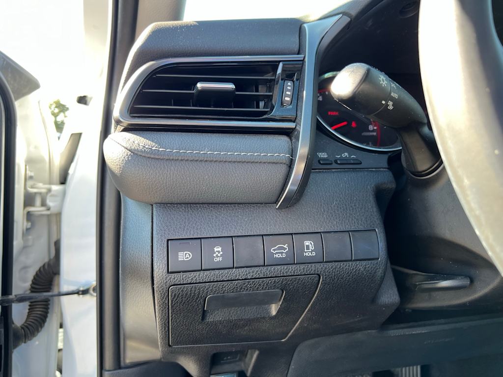 Thumbnail: 2020 Toyota Camry - 15