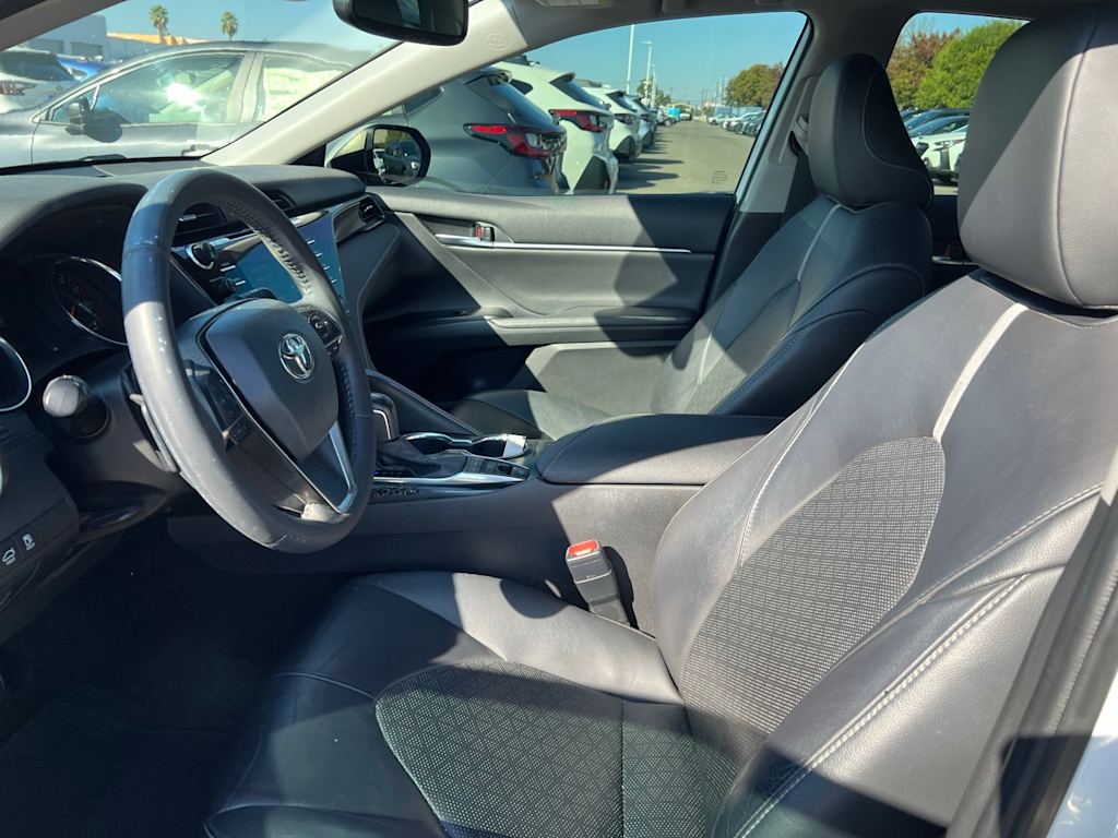 Thumbnail: 2020 Toyota Camry - 10