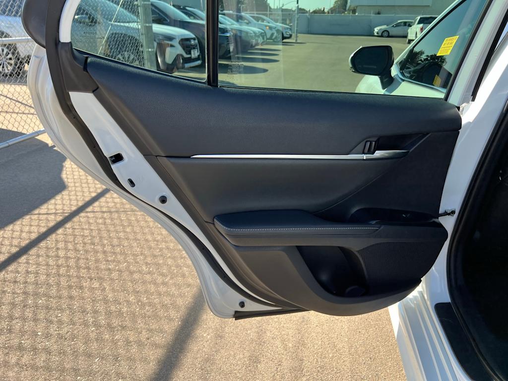 Thumbnail: 2020 Toyota Camry - 27