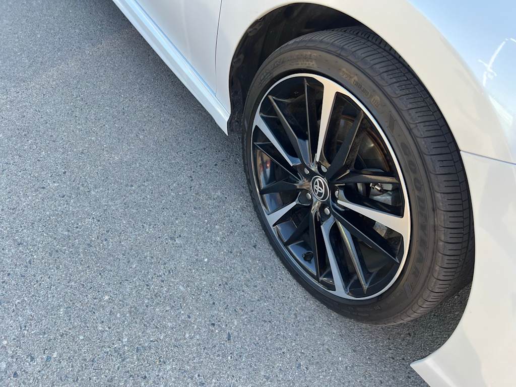 Thumbnail: 2020 Toyota Camry - 32