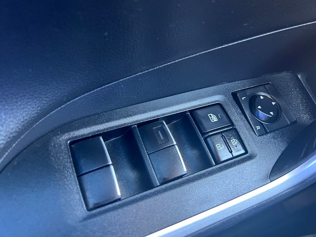 Thumbnail: 2021 Toyota RAV4 - 37