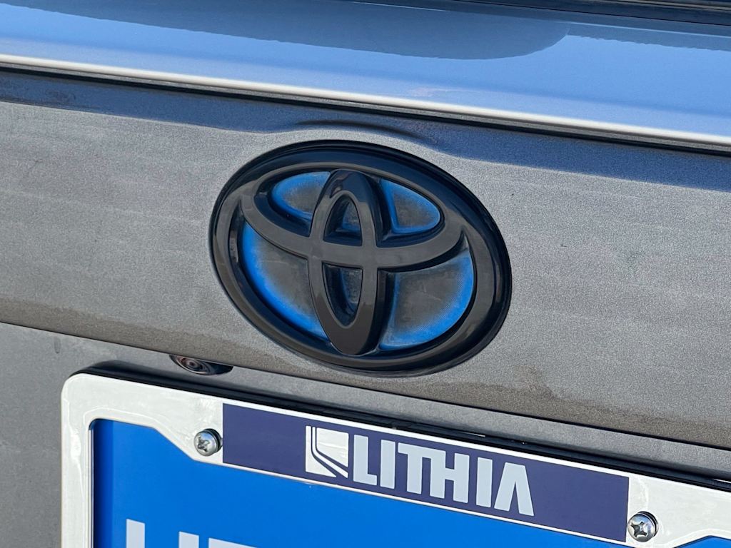 Thumbnail: 2021 Toyota RAV4 - 30