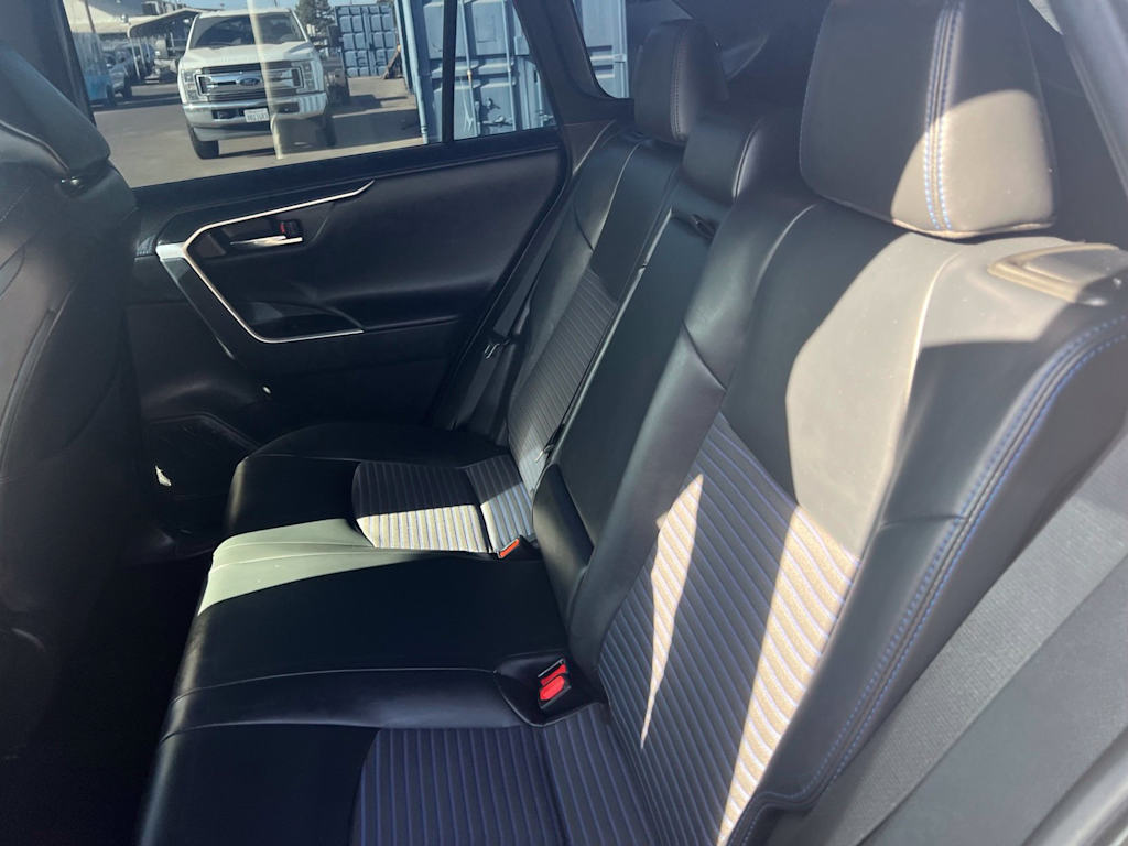 Thumbnail: 2021 Toyota RAV4 - 36