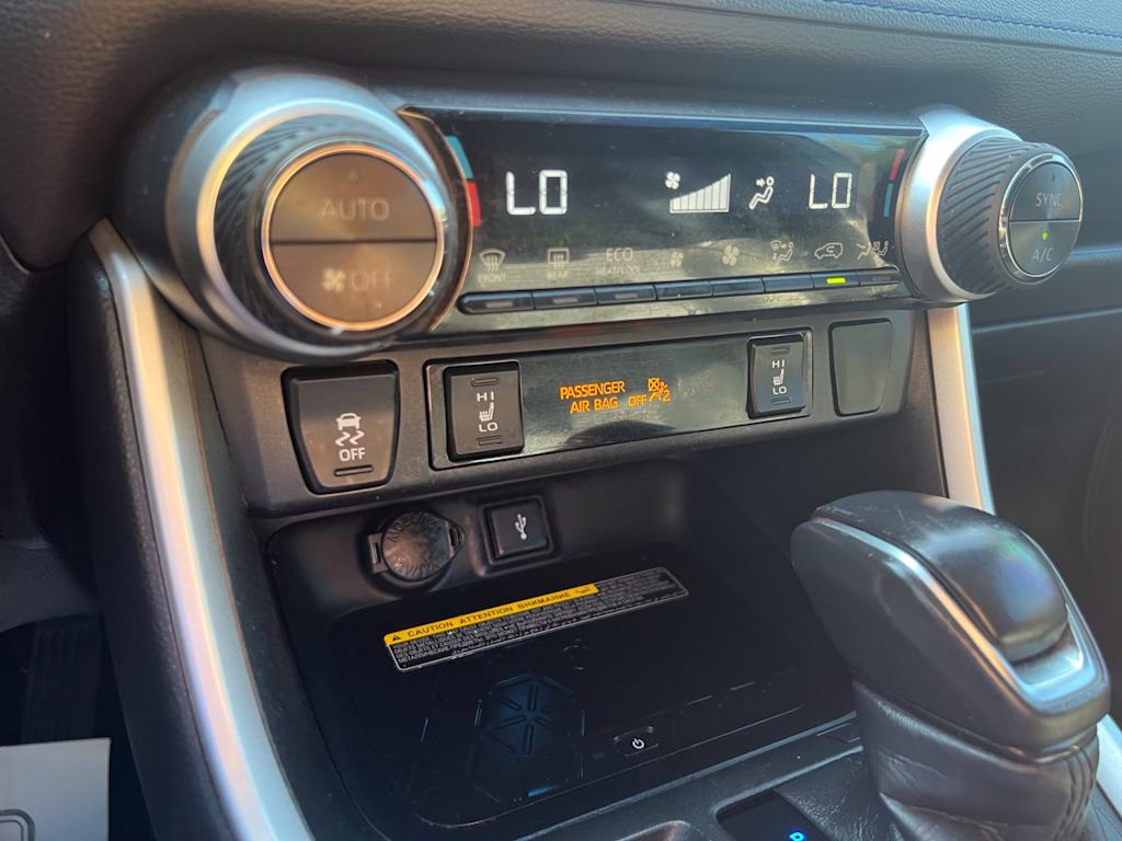 Thumbnail: 2021 Toyota RAV4 - 39