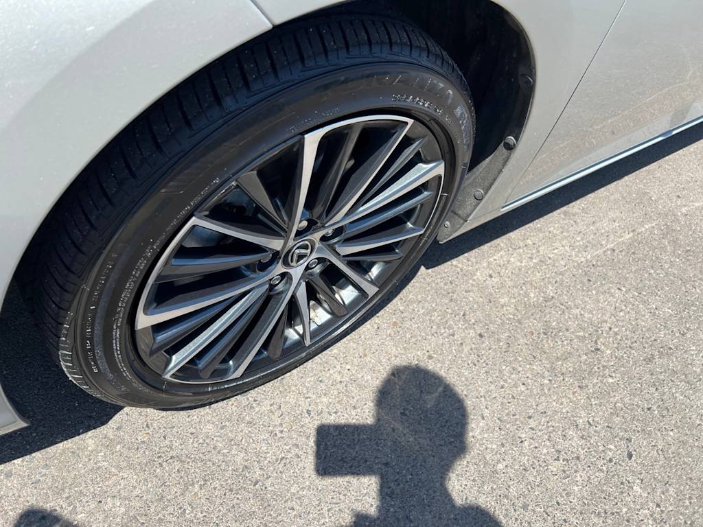 Image 9 of 2022 Lexus ES 300h