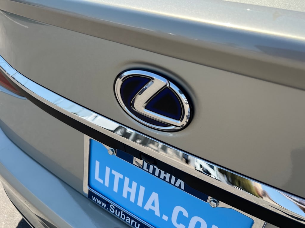 Image 8 of 2022 Lexus ES 300h