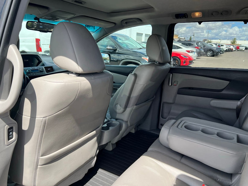Thumbnail: 2011 Honda Odyssey - 12