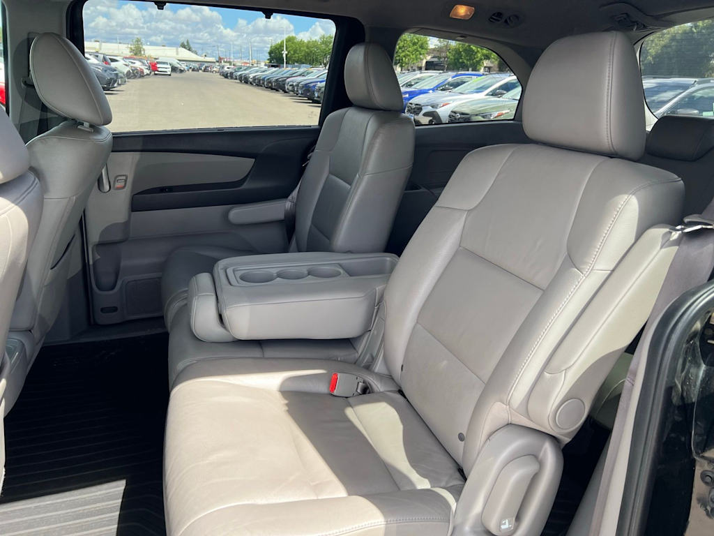 Thumbnail: 2011 Honda Odyssey - 25