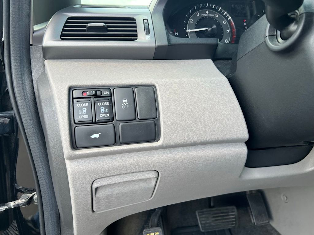 Thumbnail: 2011 Honda Odyssey - 33