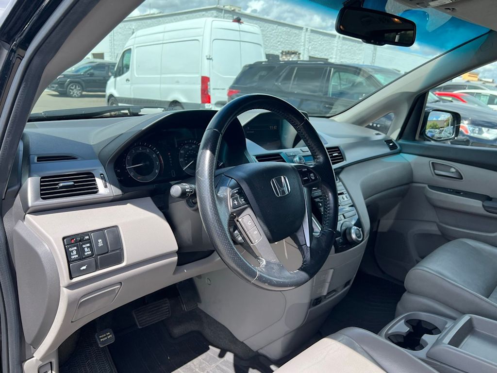 Thumbnail: 2011 Honda Odyssey - 2