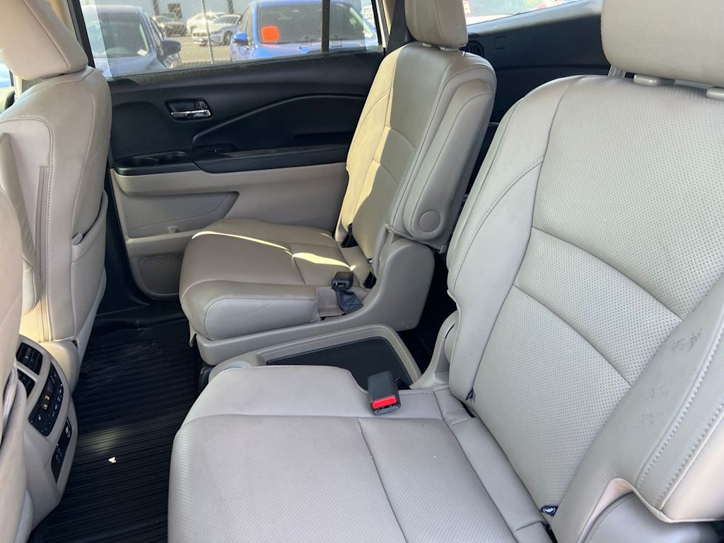 Thumbnail: 2019 Honda Pilot - 31