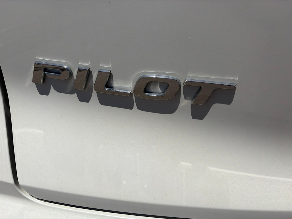 Thumbnail: 2018 Honda Pilot - 24