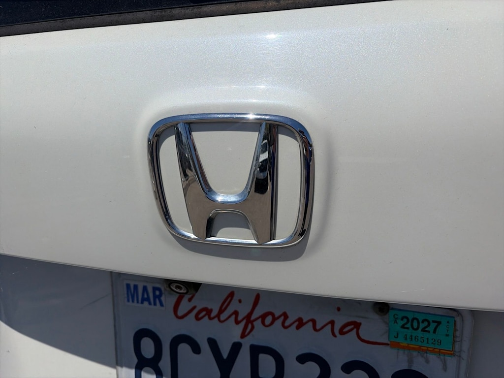 Thumbnail: 2018 Honda Pilot - 23