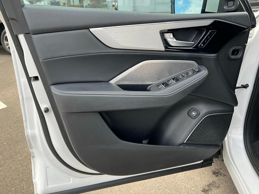 Thumbnail: 2023 Acura MDX - 24