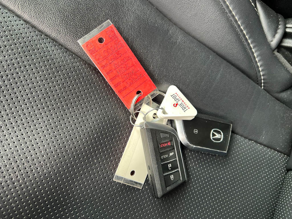 Thumbnail: 2023 Acura MDX - 18