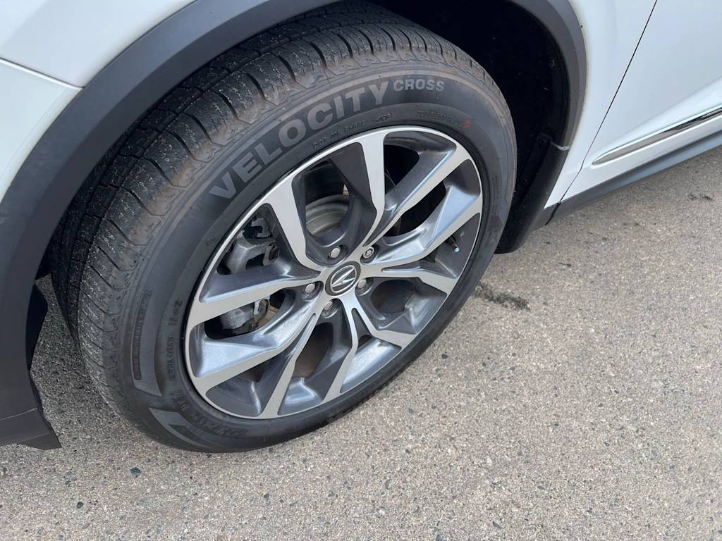 Thumbnail: 2023 Acura MDX - 8