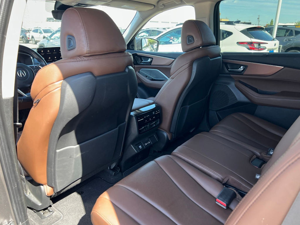 Thumbnail: 2022 Acura MDX - 8