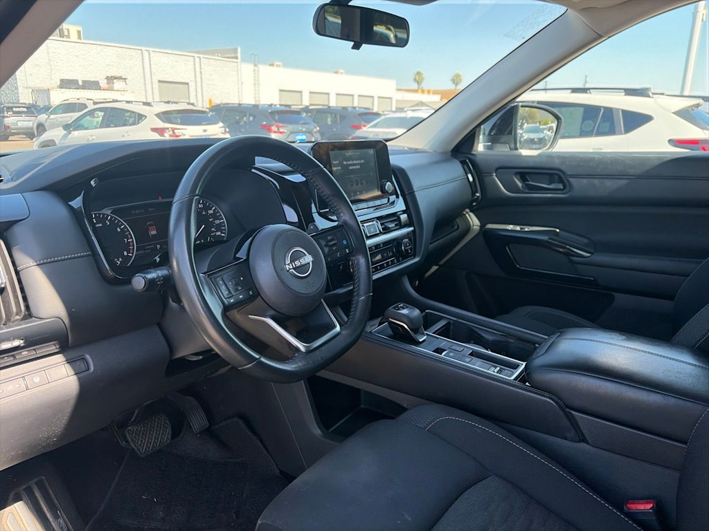 Thumbnail: 2023 Nissan Pathfinder - 8