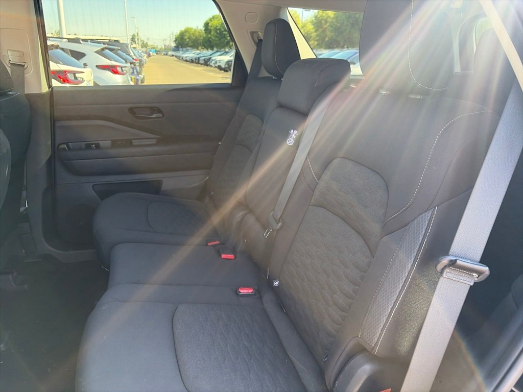 Thumbnail: 2023 Nissan Pathfinder - 31