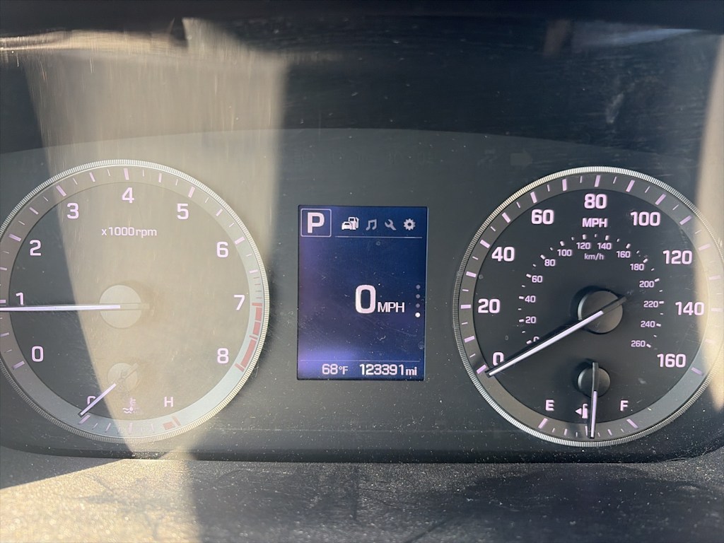 Thumbnail: 2017 Hyundai Sonata - 10