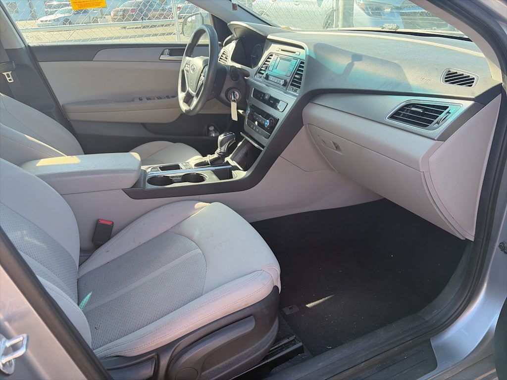 Thumbnail: 2017 Hyundai Sonata - 6