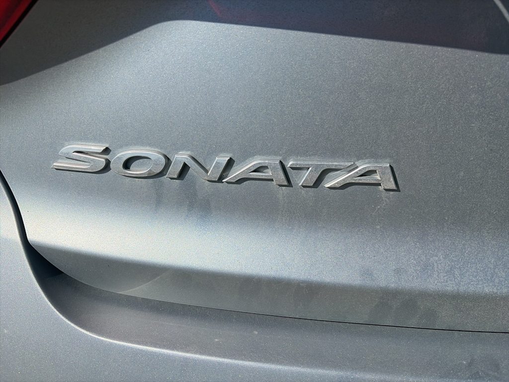 Thumbnail: 2017 Hyundai Sonata - 4