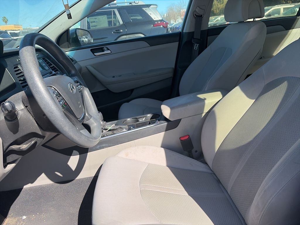 Thumbnail: 2017 Hyundai Sonata - 30