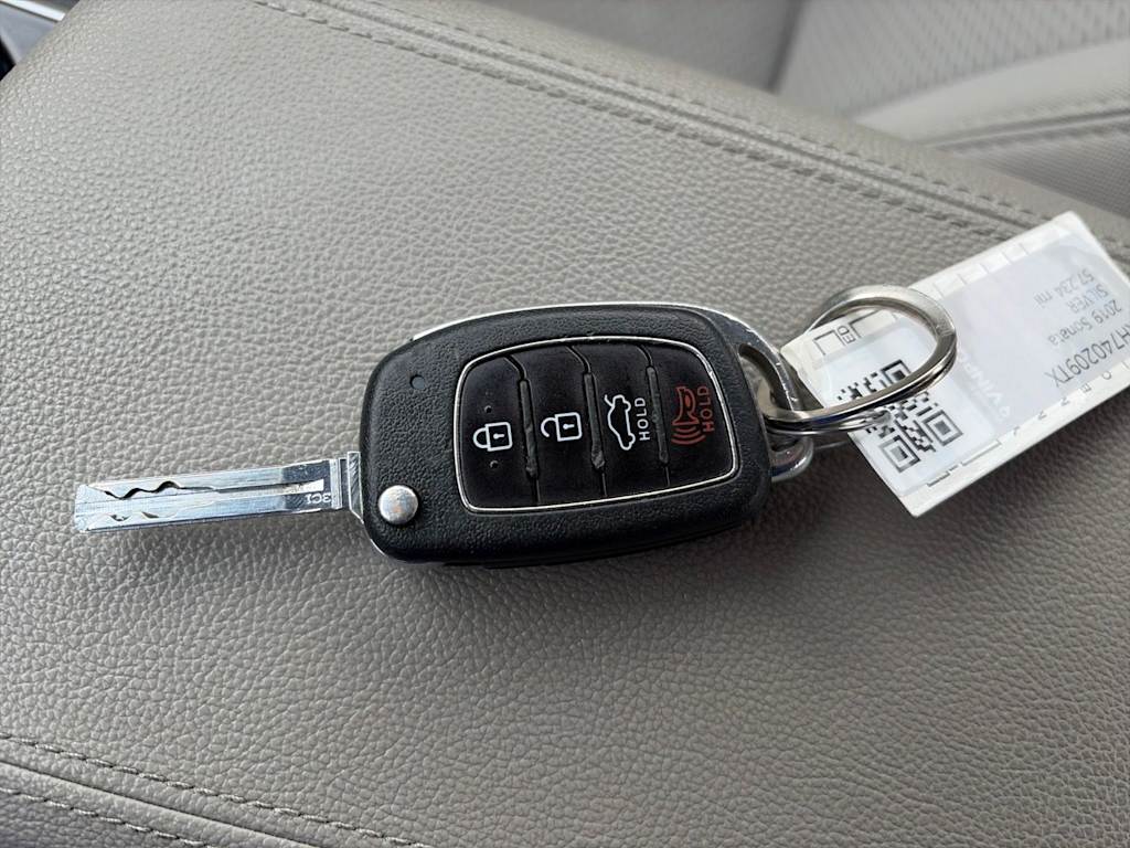 Thumbnail: 2019 Hyundai Sonata - 14