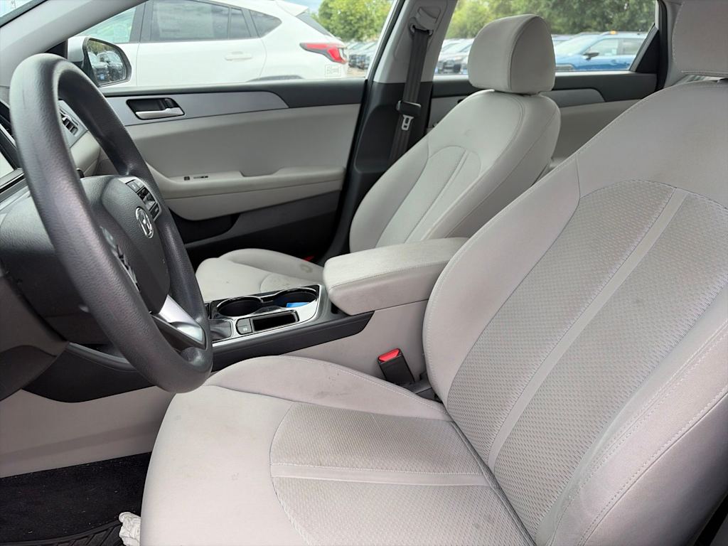 Thumbnail: 2019 Hyundai Sonata - 9