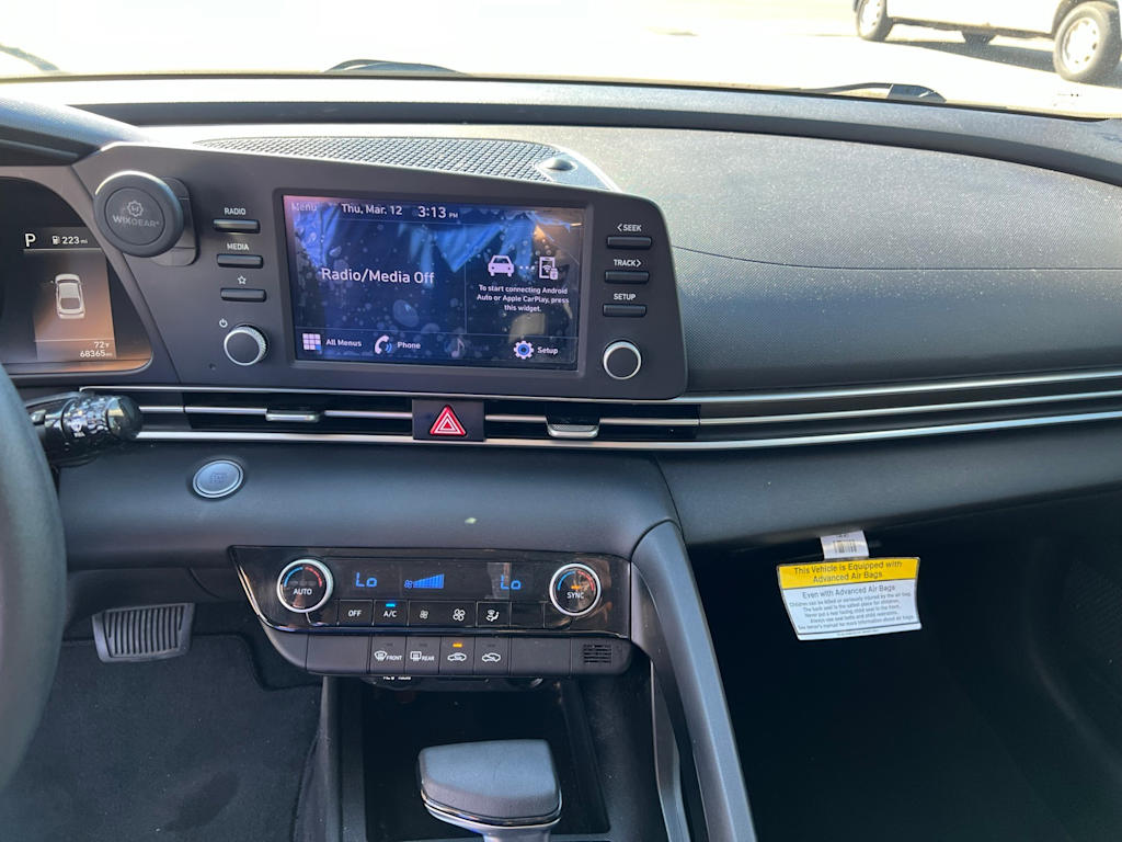 Thumbnail: 2023 Hyundai Elantra - 15