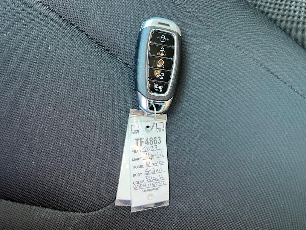 Thumbnail: 2023 Hyundai Elantra - 17