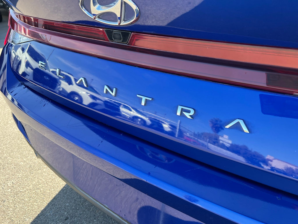 Thumbnail: 2023 Hyundai Elantra - 19