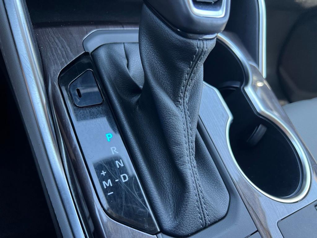 Thumbnail: 2023 Toyota Highlander - 13