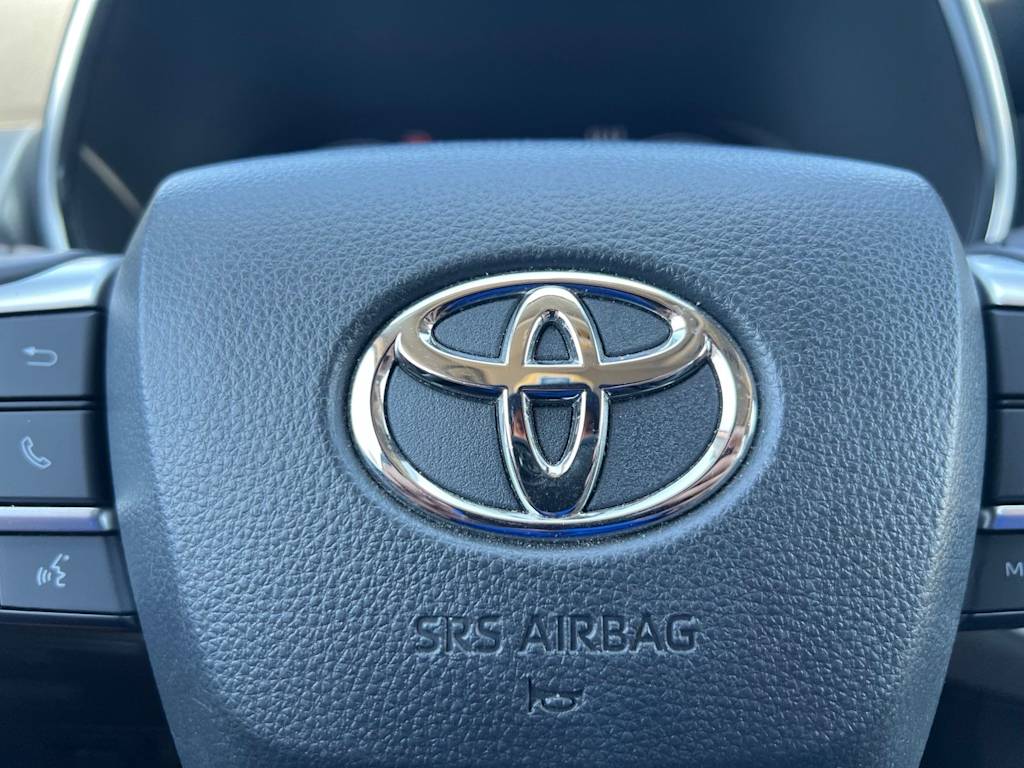 Thumbnail: 2023 Toyota Highlander - 41
