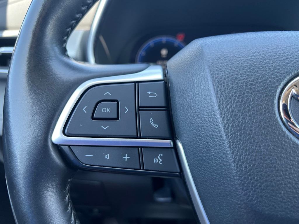 Thumbnail: 2023 Toyota Highlander - 39
