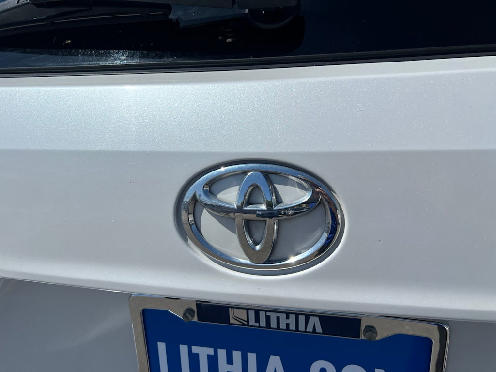 Thumbnail: 2023 Toyota Highlander - 7