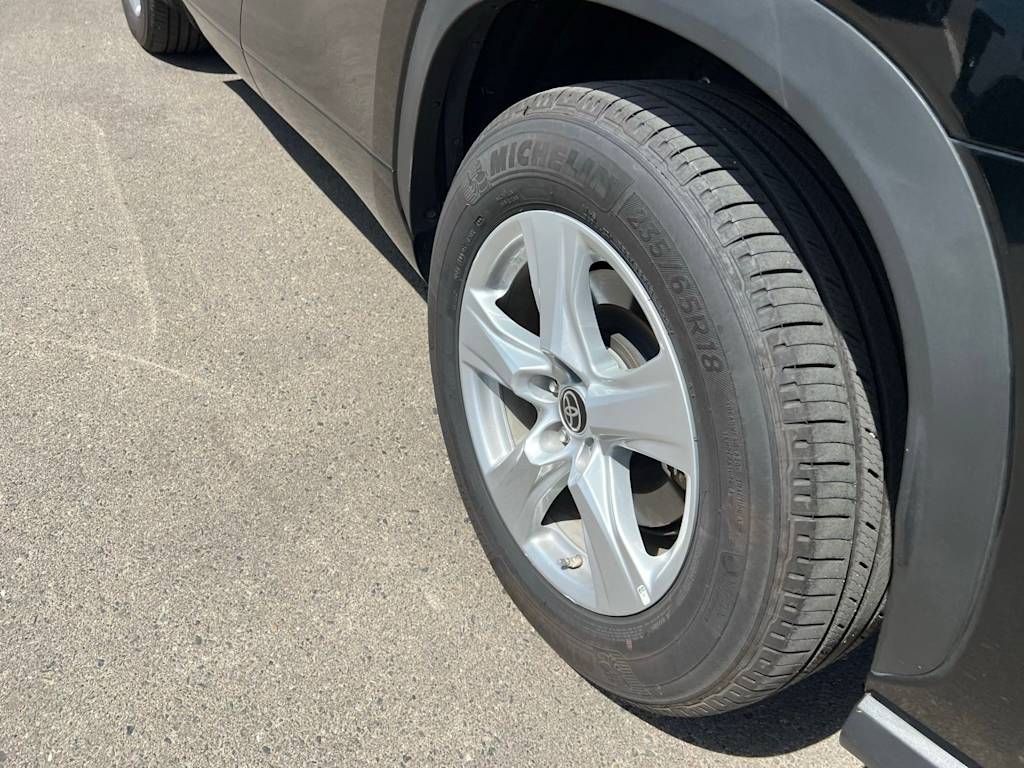 Thumbnail: 2025 Toyota Highlander - 25