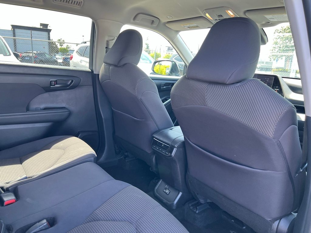 Thumbnail: 2025 Toyota Highlander - 29