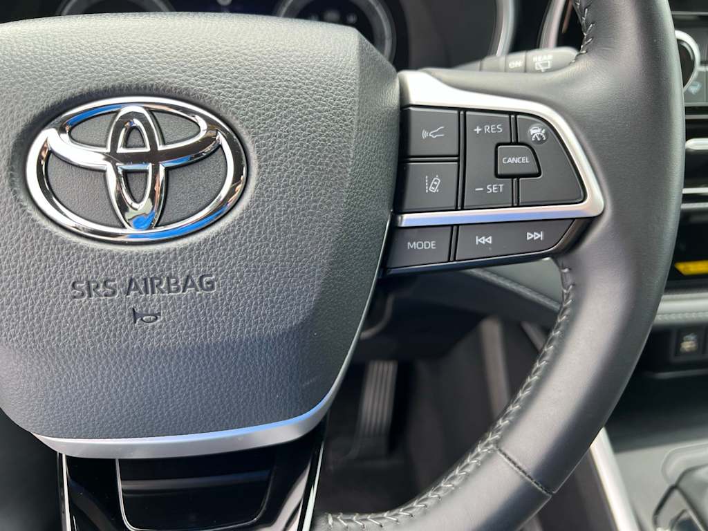 Thumbnail: 2025 Toyota Highlander - 41