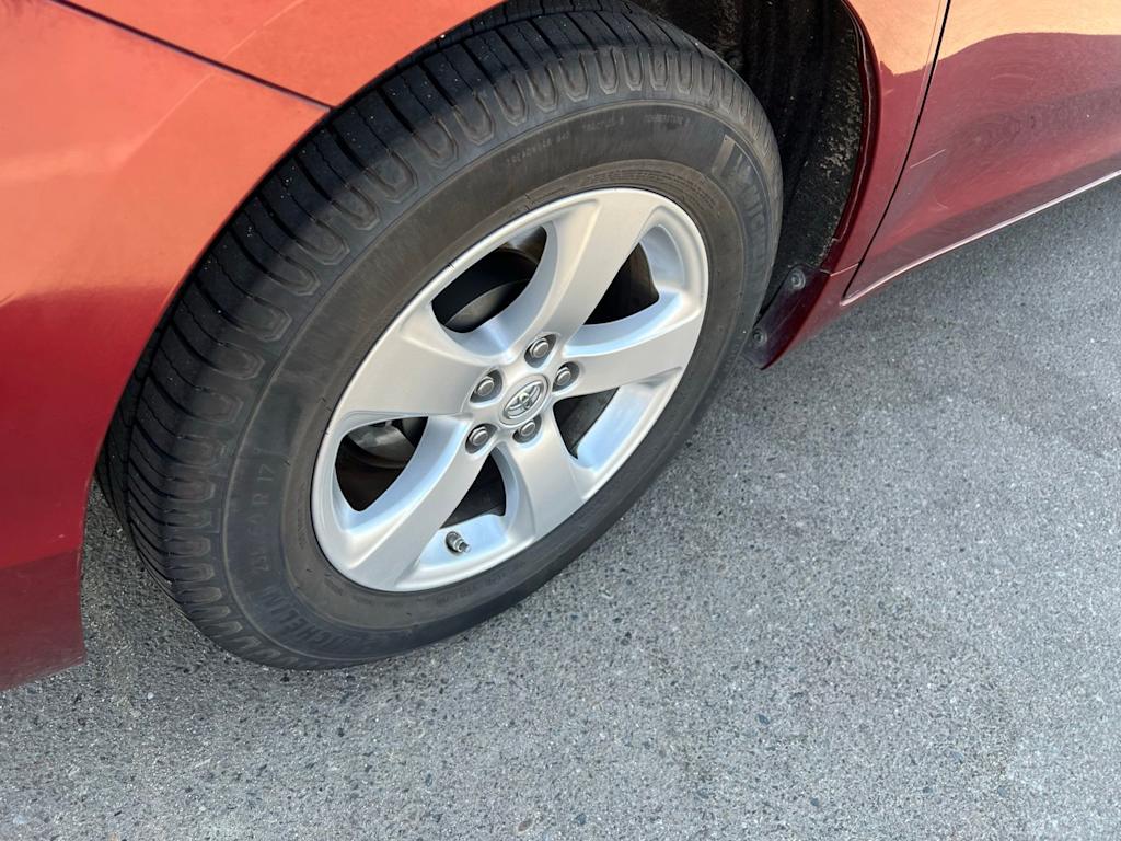 Thumbnail: 2014 Toyota Sienna - 27