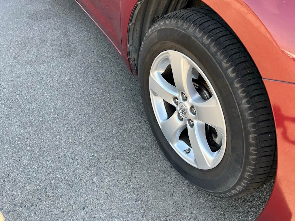 Thumbnail: 2014 Toyota Sienna - 30