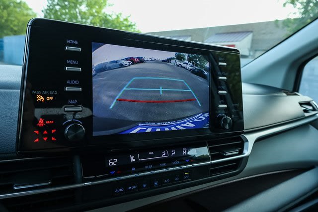 2022 Toyota Sienna LE 35