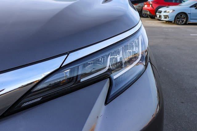 2022 Toyota Sienna LE 23
