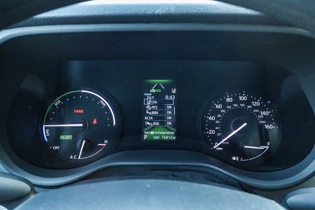 2022 Toyota Sienna LE 16