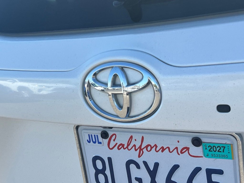 Thumbnail: 2014 Toyota Highlander - 23