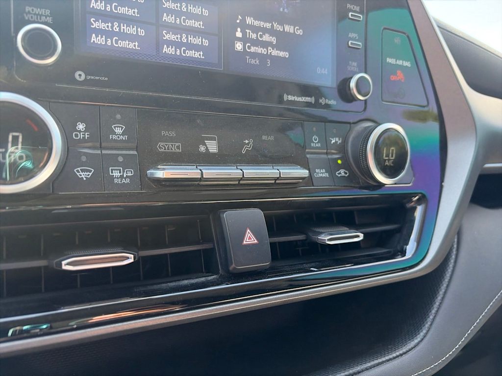 Thumbnail: 2022 Toyota Highlander - 10